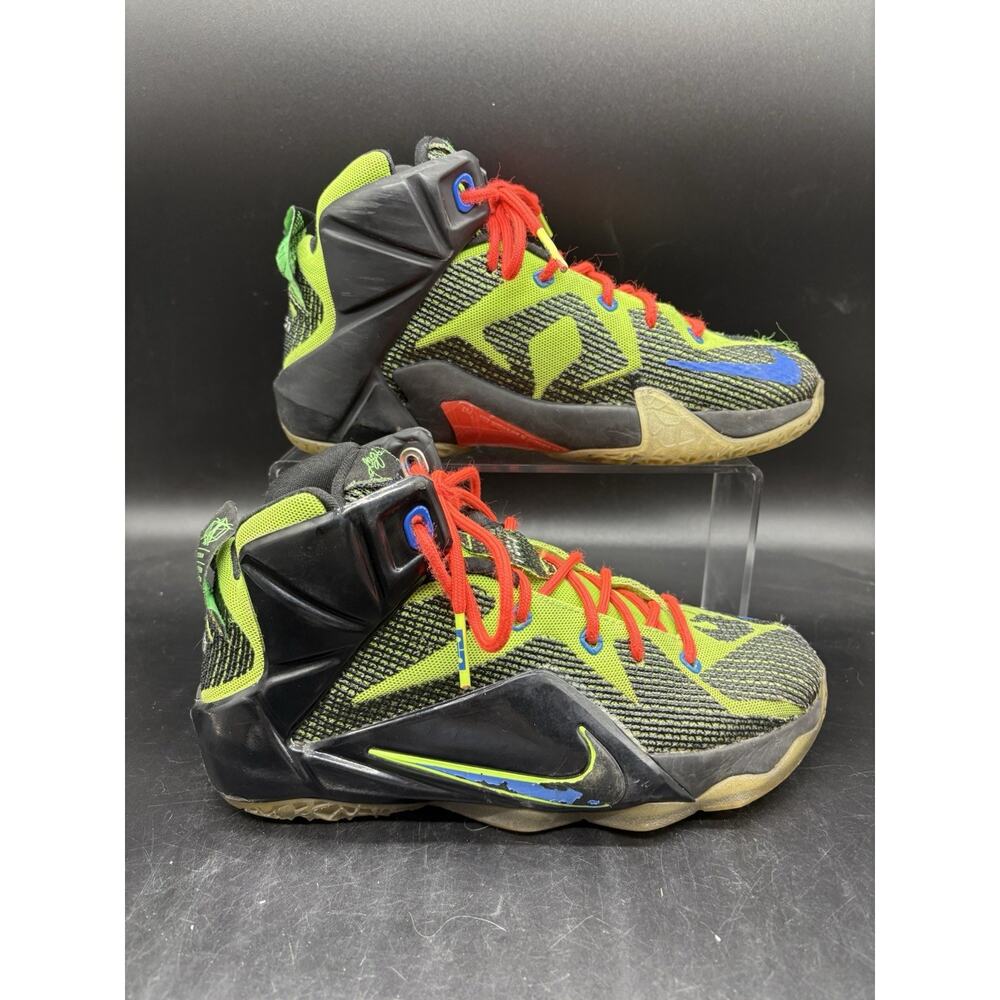 Nike Lebron 12 GS Gamer Shoes Sneaker Size 5.5Y Black Neon Green 685181-009